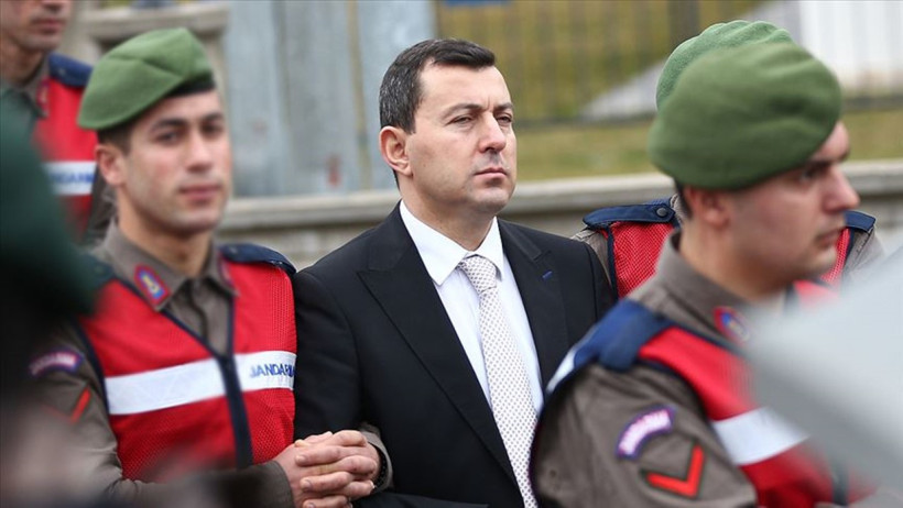 Eski başyaverden ilginç savunma: Haciz davaları devam ediyor, yönetici kalmak istiyorum - Resim : 1