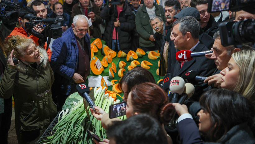 Özgür Özel pazara indi - Resim : 7