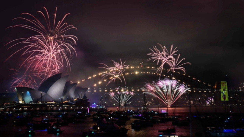 Dünya 2025'e 'Merhaba' dedi - Resim : 2