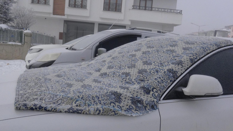 Termometrelerin eksi 28'i gösterdiği ilçe buz kesti - Resim : 2