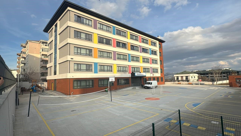 İstanbul’da ‘koku’ paniği: Okullar boşaltıldı - Resim : 1