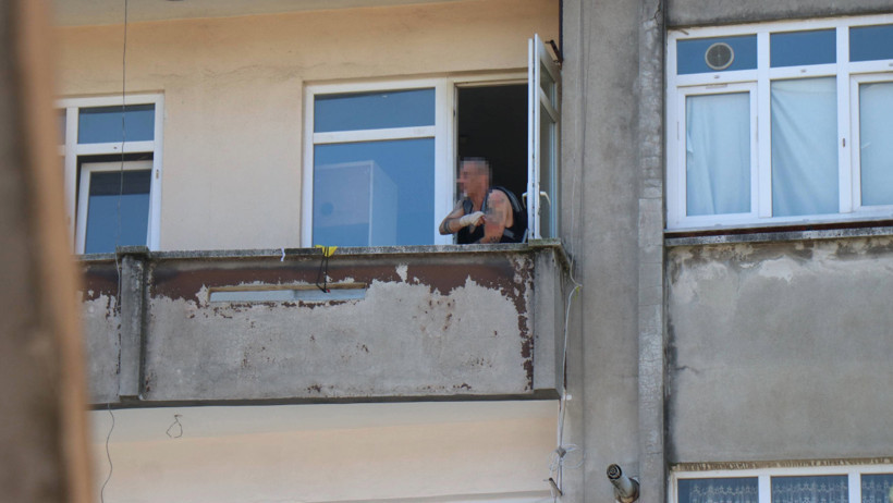 Sakarya'da vahşet! Eski polis, sevgilisini defalarca bıçakladı - Resim : 1