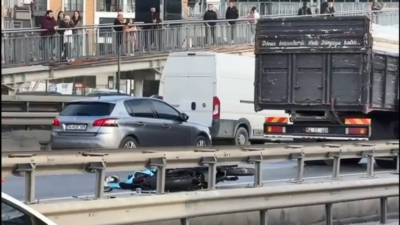 Avcılar'da feci kaza: Motosikletli hayatını kaybetti - Resim : 1