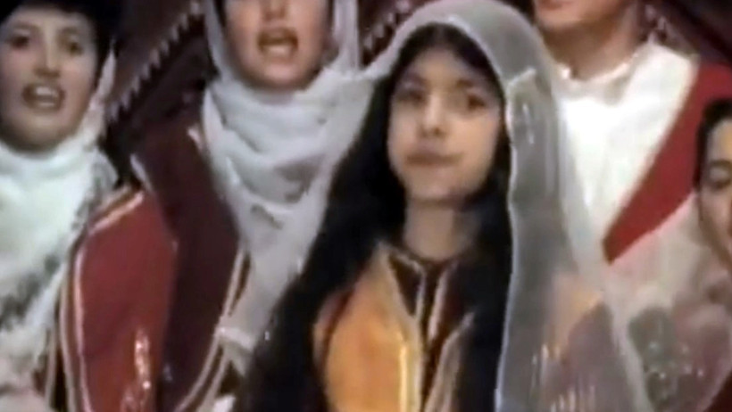 Öğretmenin 41 yıl önce söylediği türkü sosyal medyada akım oldu - Resim : 1