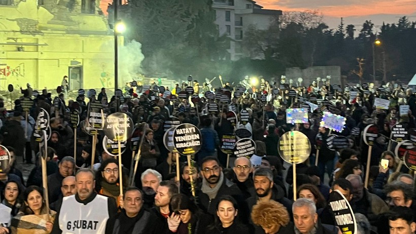 Hatay, deprem kayıpları için yürüdü - Resim : 1