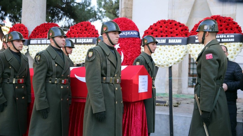 Şehit binbaşının cenazesinde acı detay - Resim: 14