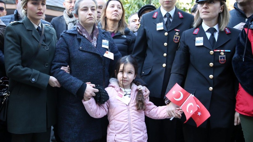 Şehit binbaşının cenazesinde acı detay - Resim: 6