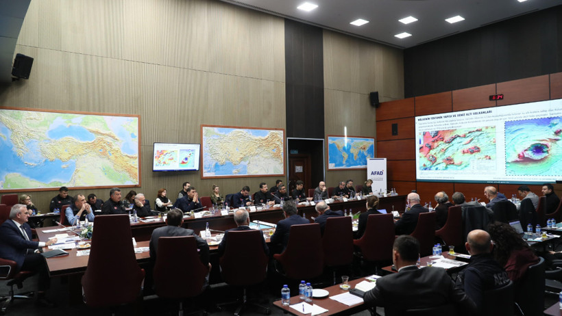 AFAD'dan deprem açıklaması: 3 şehre mobil siren sistemi sevk edildi - Resim : 3