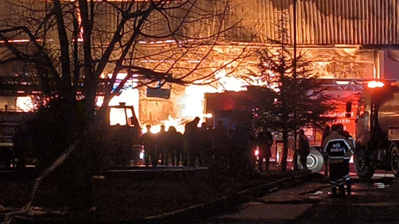 Afyonkarahisar'da fabrikada yangın - Resim : 1