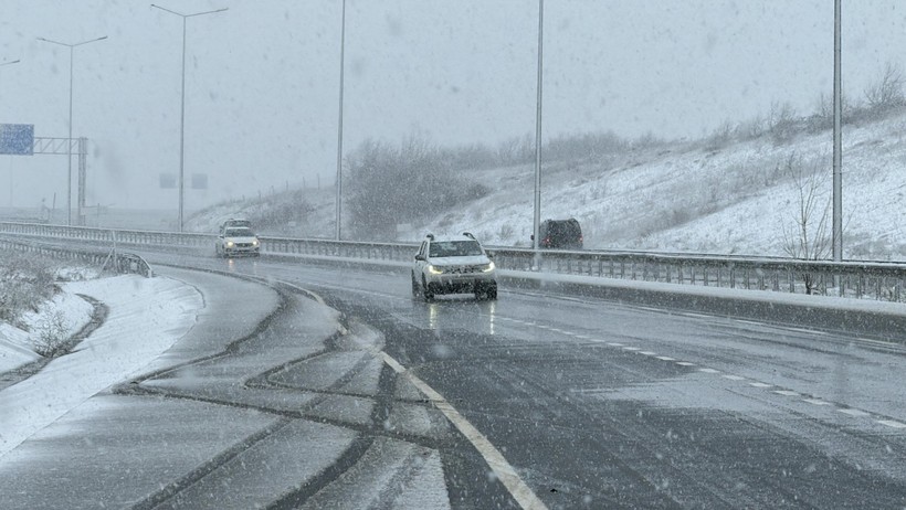 İstanbul'da beklenen kar yağışı başladı - Resim : 2