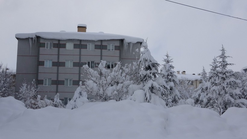 Bitlis'te kar kalınlığı 1 metreyi aştı - Resim : 2