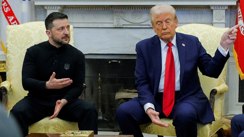 Beyaz Saray'da tarihi anlar: Trump ve Zelenskiy birbirine girdi - Resim : 1