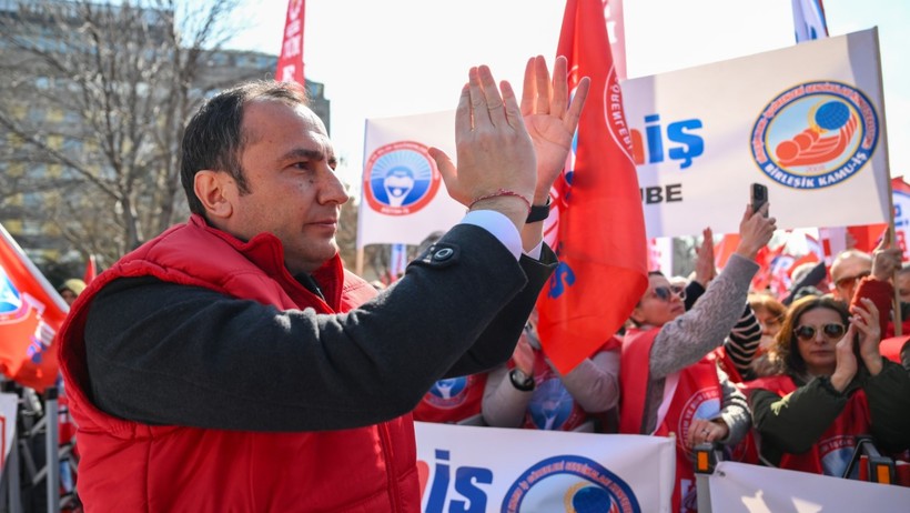 Öğretmenler tarikatlara karşı ayakta - Resim : 2