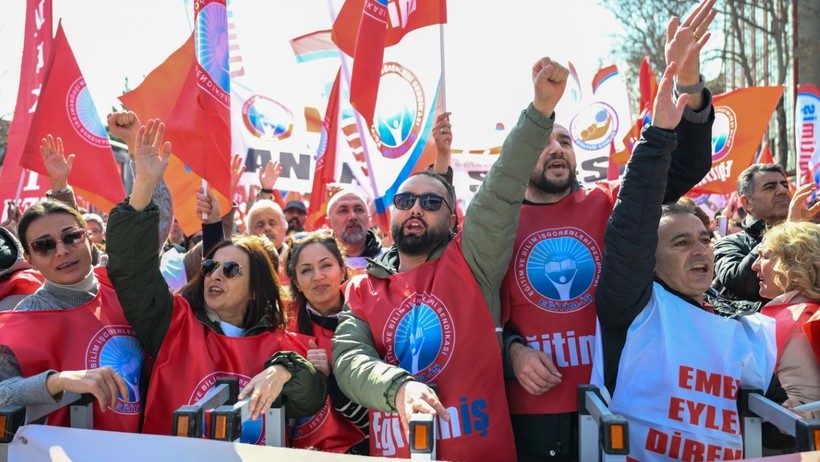 Öğretmenler tarikatlara karşı ayakta - Resim : 3