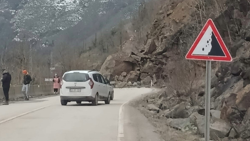 Ordu'da heyelan anı kameralara böyle yansıdı - Resim : 1