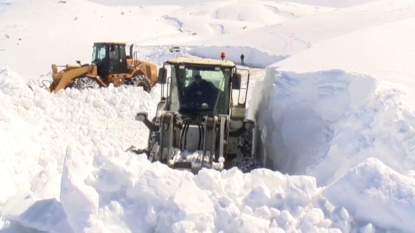 Muş'ta kar kalınlığı 5 metreye kadar ulaştı - Resim : 2
