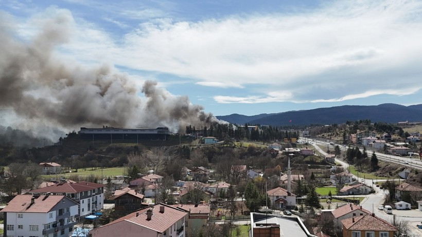 Bolu'da fabrika yangını - Resim : 1