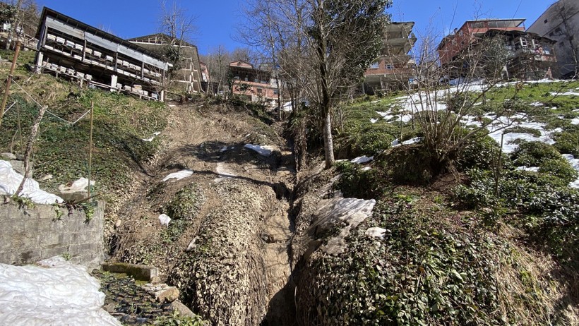 Karadeniz’de heyelan alarmı: Bu belirtilere dikkat - Resim : 4