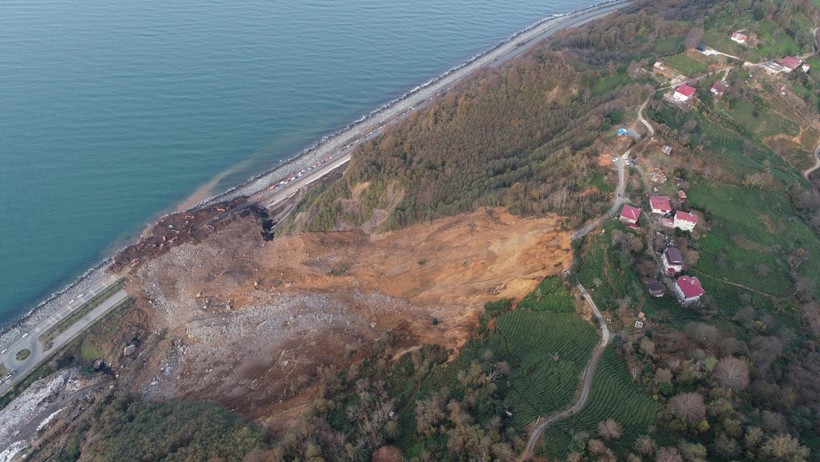 Karadeniz’de heyelan alarmı: Bu belirtilere dikkat - Resim : 2