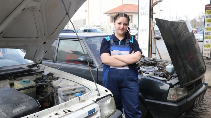 109 kişilik bölümün tek kız öğrencisi: 'Senin ne işin var' dediler, kimseyi dinlemedim - Resim : 3