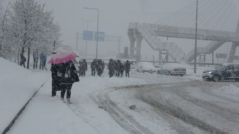 Bitlis kar altında: 80 köye ulaşılamıyor - Resim : 3