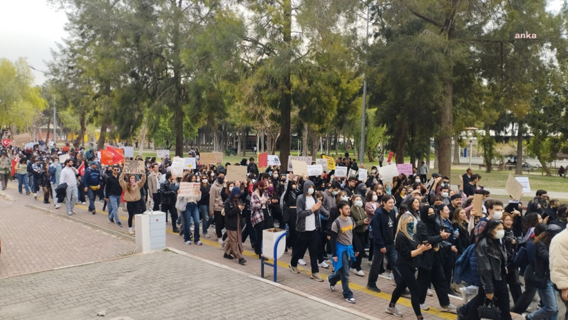 Ege Üniversitesi'nde akademisyenler iş bıraktı - Resim : 1