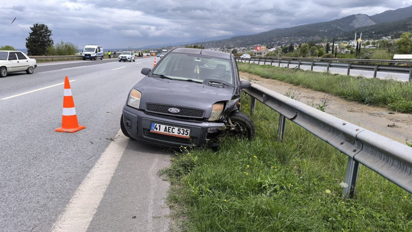 Hatay’da otomobiller çarpıştı: 2 ölü, 2 yaralı - Resim : 1