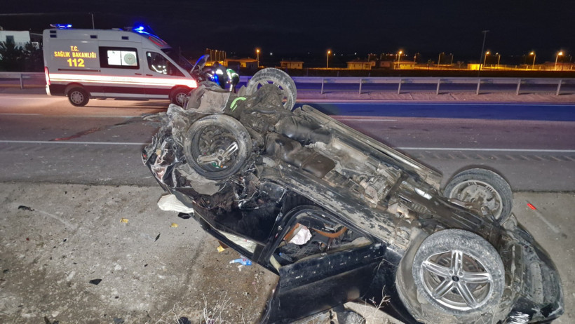 Karaman'da feci kaza: Ölü ve yaralılar var - Resim : 2