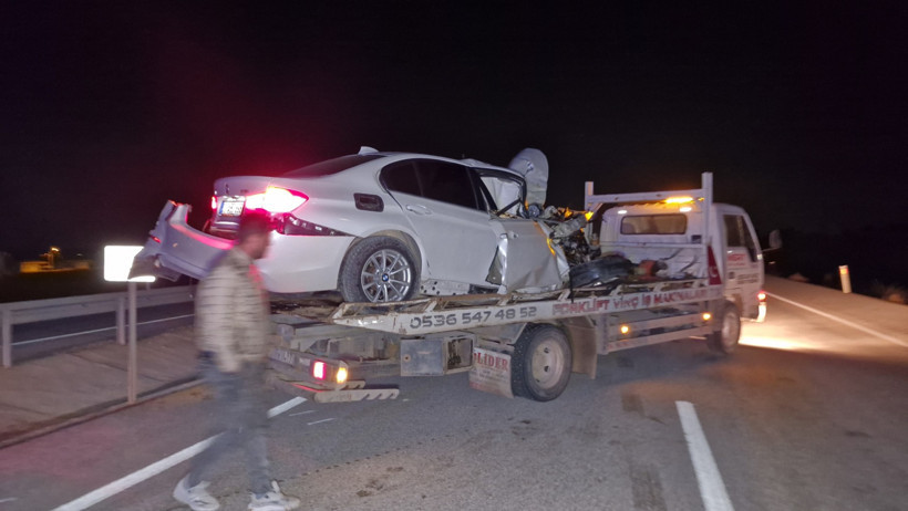 Karaman'da feci kaza: Ölü ve yaralılar var - Resim : 1