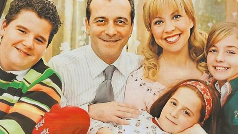 Sihirli Annem filminde Defne Joy Foster sürprizi - Resim : 1