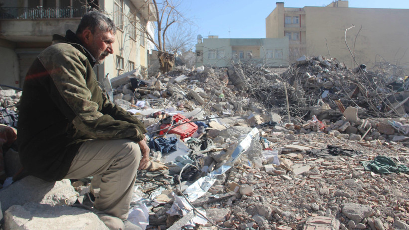 Kahreden bekleyiş: Ne ölüsünü ne de dirisini buldu - Resim : 1