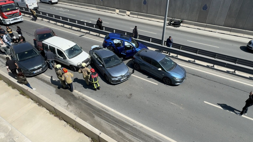 Beylikdüzü'nde zincirleme kaza - Resim : 1