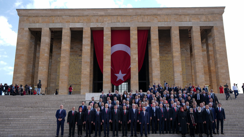 Devlet erkanı Anıtkabir'de: Kurtulmuş'tan tarih gafı - Resim : 2