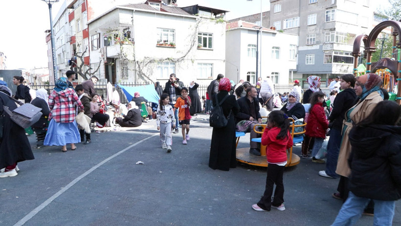 Depremden kaçanlar Gezi Parkı'na sığındı - Resim : 6