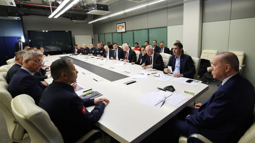 İstanbul depremlerle sarsıldı - Resim : 1