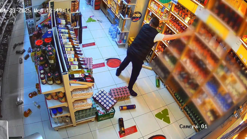 Son anda karar değiştirdi: Depremde ilginç anlar - Resim : 1