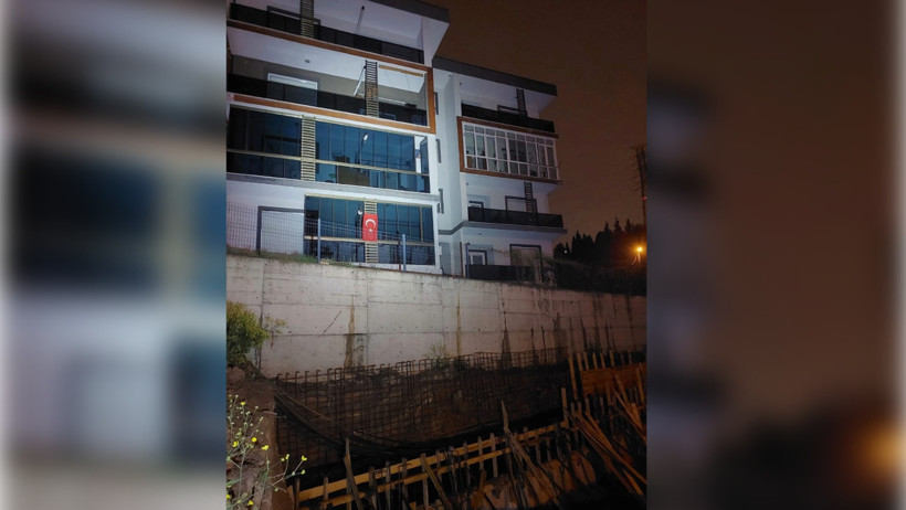 Kolonlardan ses geldi, bina boşaltıldı - Resim : 1