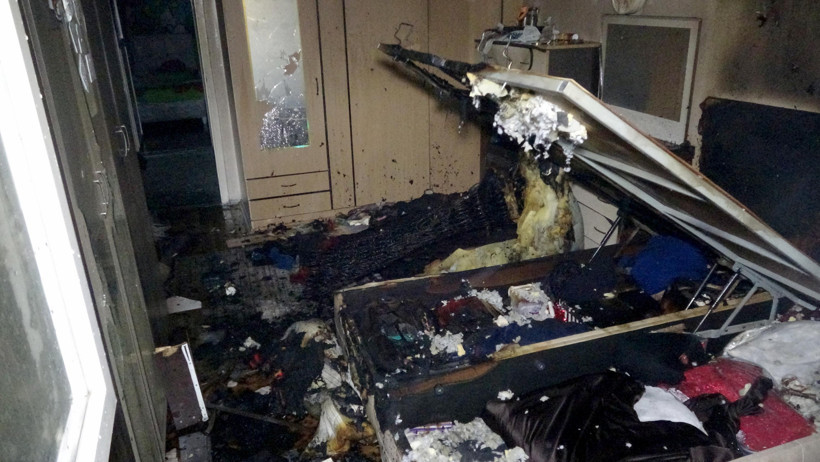 Eşi terk edince evi yakıp mesaj attı - Resim : 1