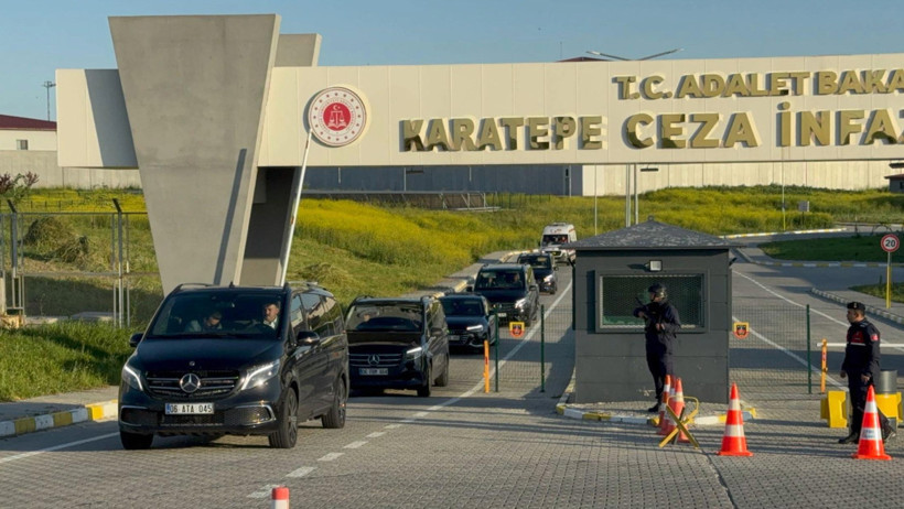 Özgür Özel, Murat Ongun'u ziyaret etti - Resim : 1