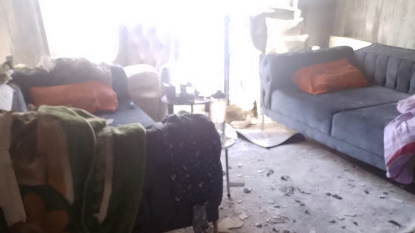 Eşiyle kavga ederken evi yakıp fotoğraflarını gönderdi - Resim : 1