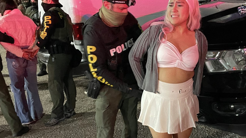 Gece kulübünde göçmen avı: 100'den fazla gözaltı - Resim : 4