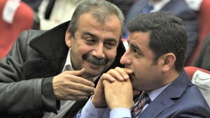 Sırrı Süreyya Önder'e veda: Sevenleri AKM'ye sığmadı, konuşanlar gözyaşlarını tutamadı - Resim : 5