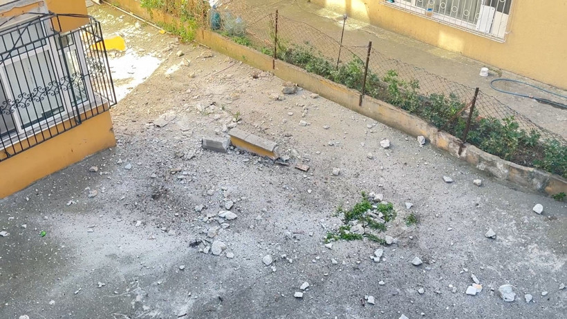 Faciaya ramak kala: Binadan beton parçaları düştü - Resim : 2