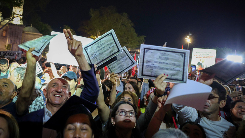 On binler Beyazıt Meydanı'ndaydı - Resim : 1
