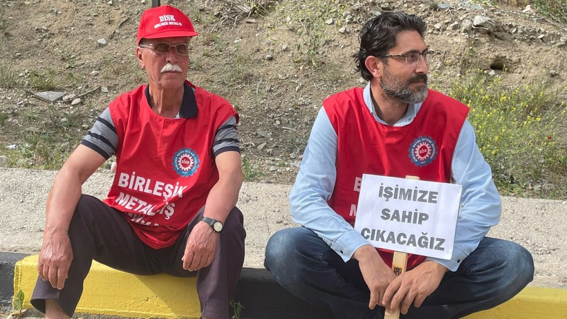 İşçiler isyanda: Bu fabrikaları sokakta bulmadık, peşkeş çektirtmeyeceğiz - Resim : 1