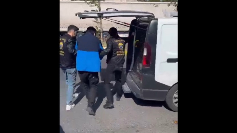 Eski eşini otomobille ezmeye çalıştı - Resim : 1