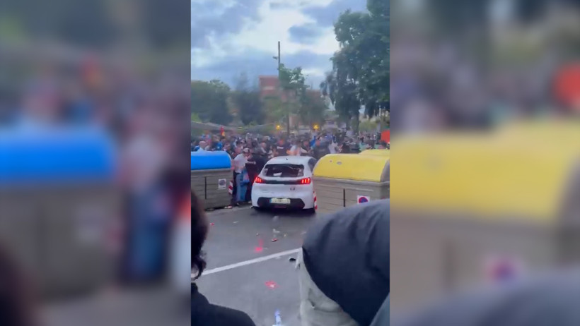 Barcelona, olaylı derbiden şampiyon çıktı: Kutlama yapamadı - Resim : 2