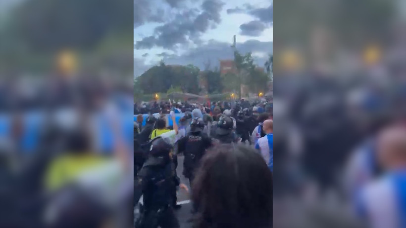 Espanyol-Barcelona derbisinde dehşet: 13 kişi yaralandı, statta anons yapıldı - Resim : 1