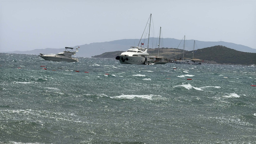 Meteoroloji üst üste uyarmıştı: Tekneler karaya oturdu - Resim : 2