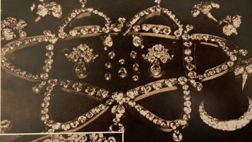 Devrik kralın torunları 13 milyar liralık mücevherleri geri istiyor - Resim : 1